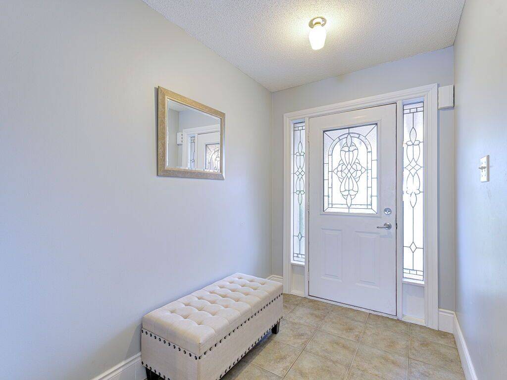 Oakville, ON L6M 5B1,2088 Redstone CRES