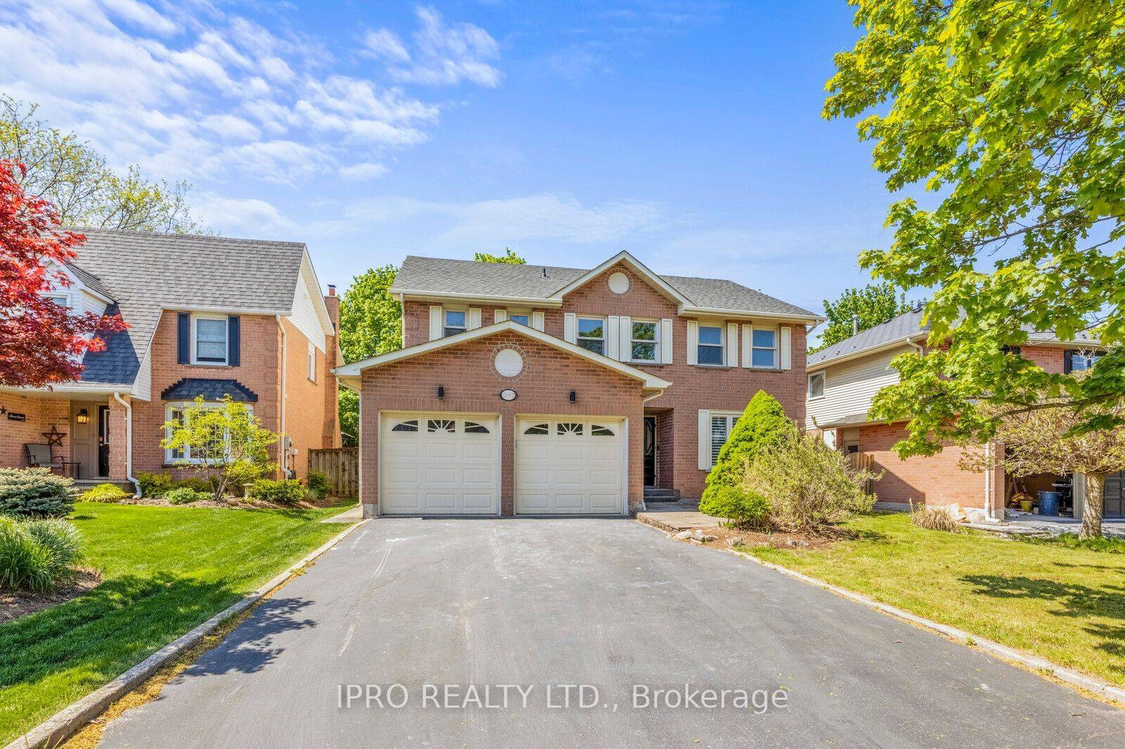 Burlington, ON L7M 2S6,2062 Trillium CT