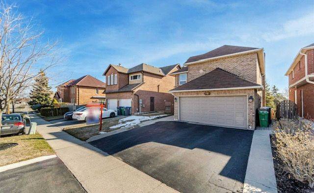 15 Lord Simcoe DR, Brampton, ON L6S 5G4