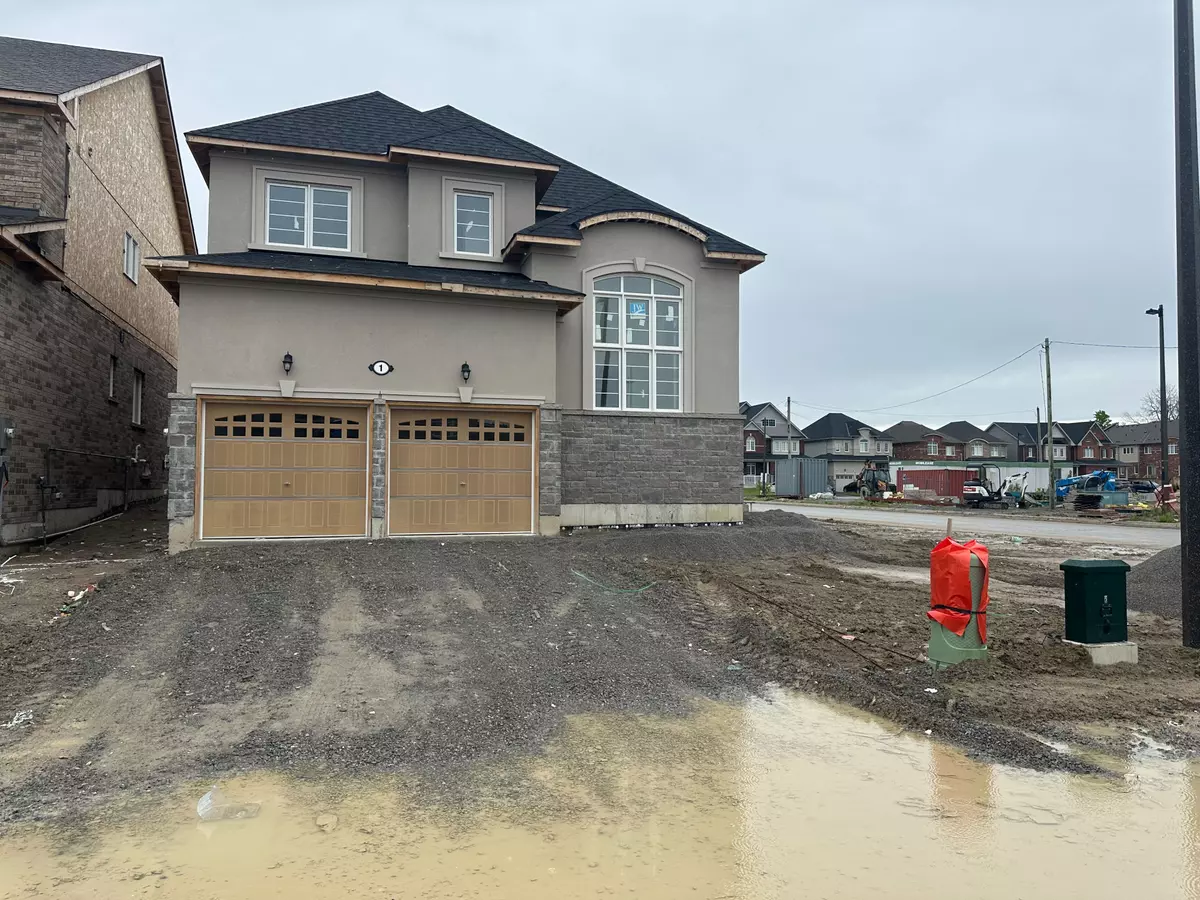 Georgina, ON L0E 1R0,1 Wayne Allison DR