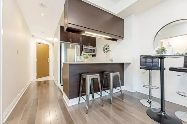 Mississauga, ON L5J 0A3,1055 Southdown RD #402