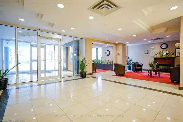 Mississauga, ON L5B 3W3,300 Webb DR #706