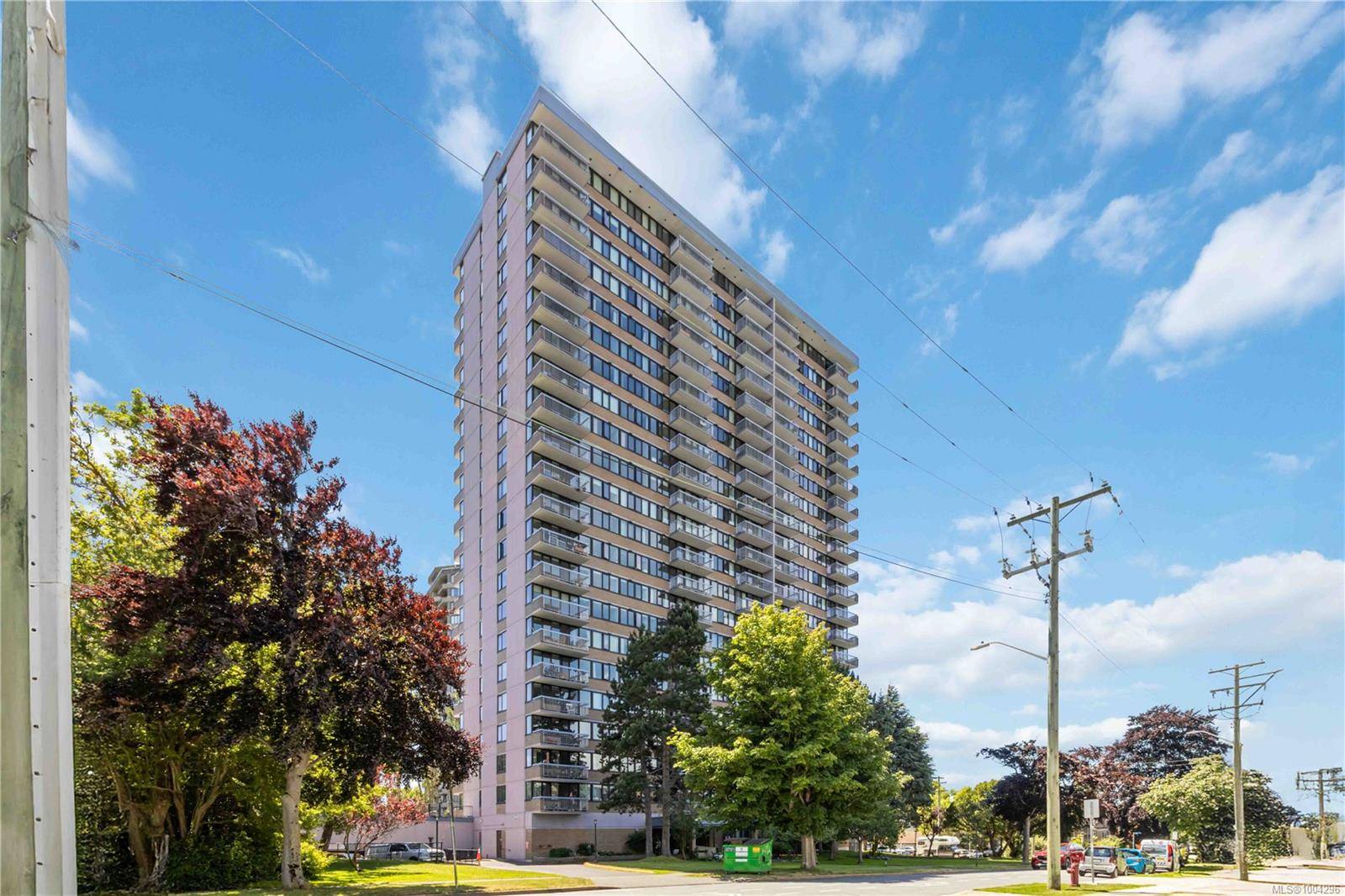 647 Michigan St #1705, Victoria, BC V8V 1S9