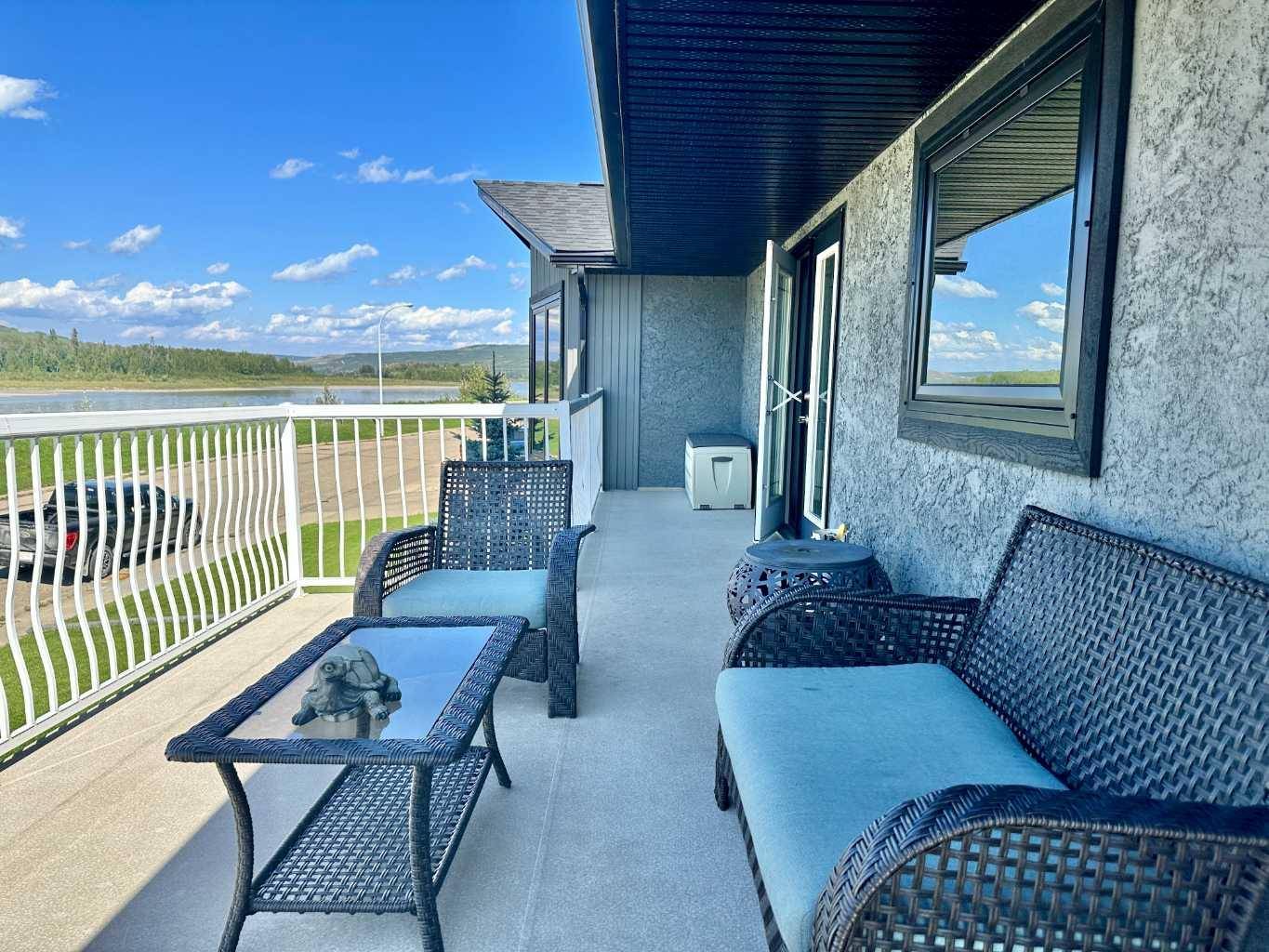 Peace River, AB T8S 1E3,7209 96 ST