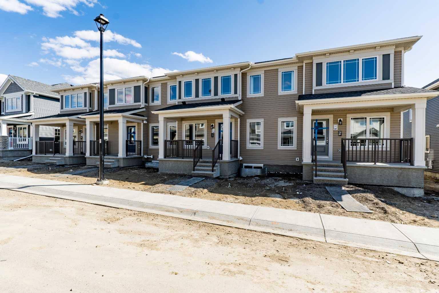 Airdrie, AB T4B 5L5,17 Southwinds Link SW
