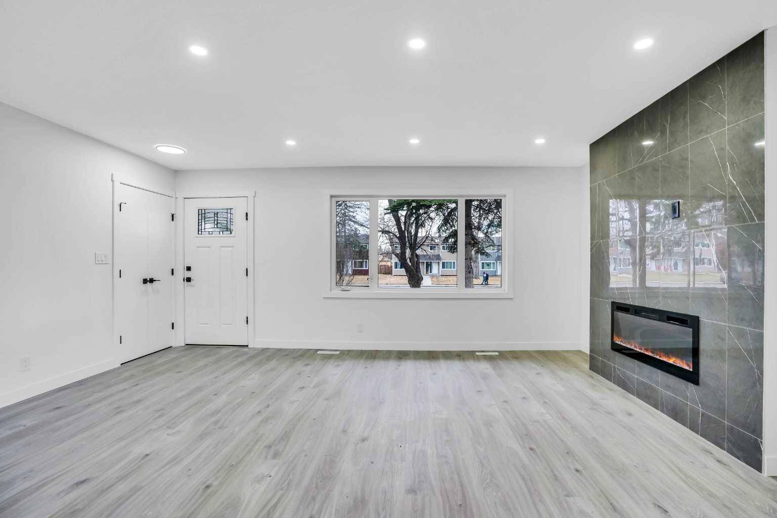 Calgary, AB T2A 2P8,4608 Memorial DR Northeast
