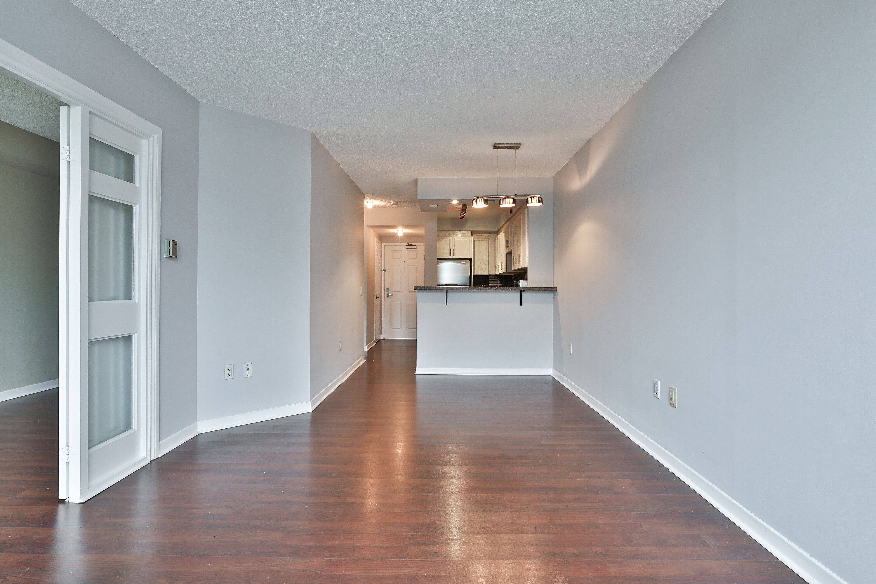 Toronto C02, ON M5S 3B8,284 Bloor ST W #704