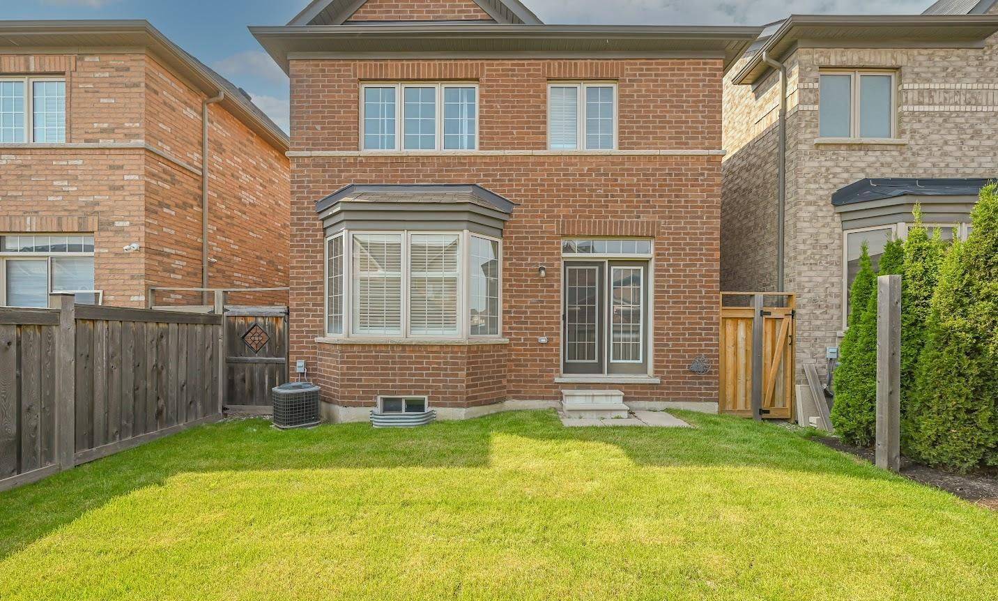 Vaughan, ON L4H 4H9,238 Kincardine ST