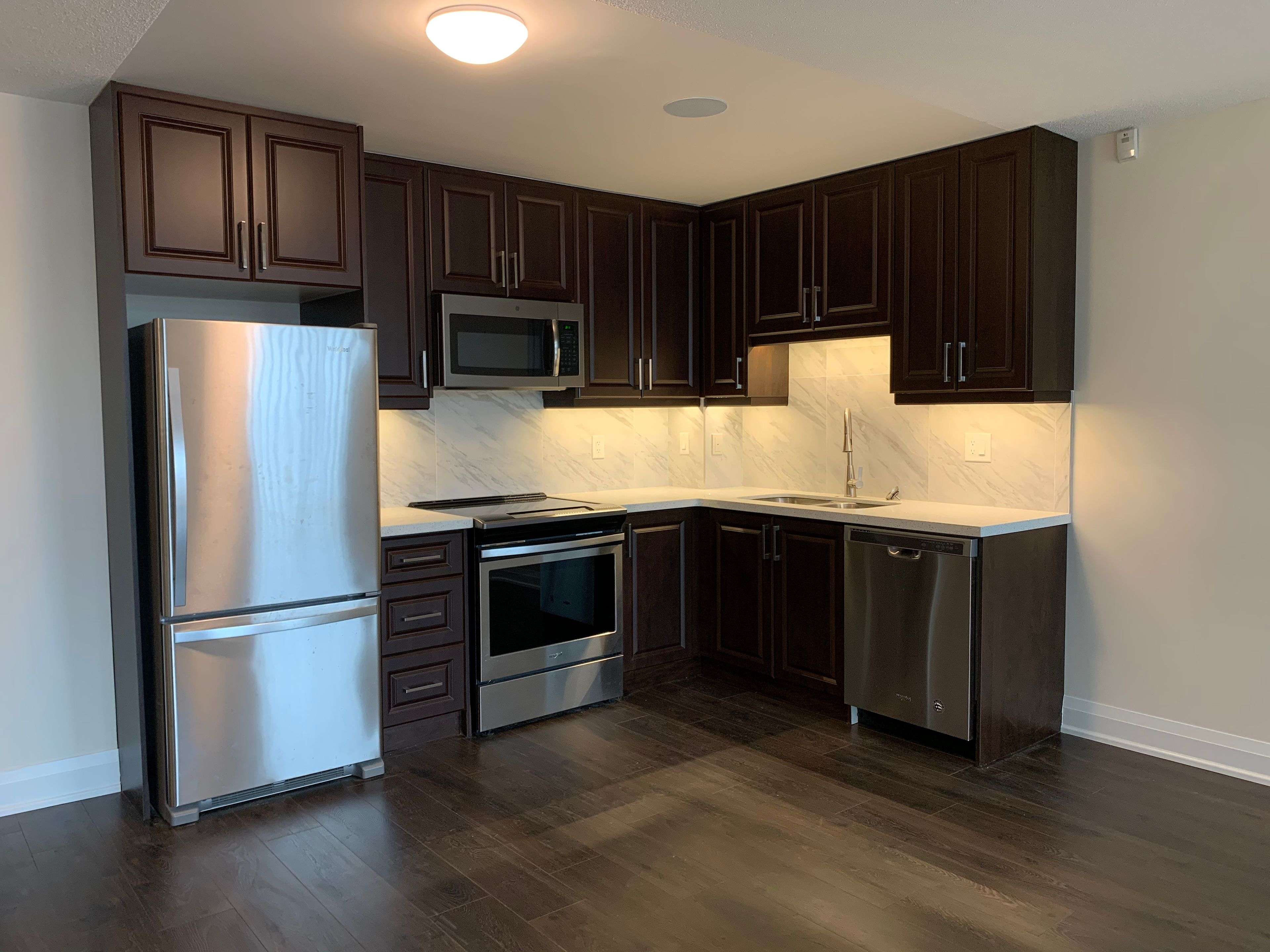 Richmond Hill, ON L4B 0B6,75 Norman Bethune AVE #113