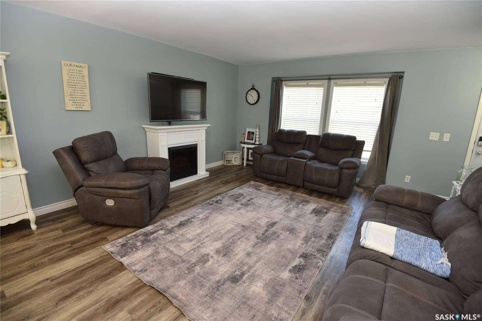 Nipawin, SK S0E 1E0,113 6th STREET E