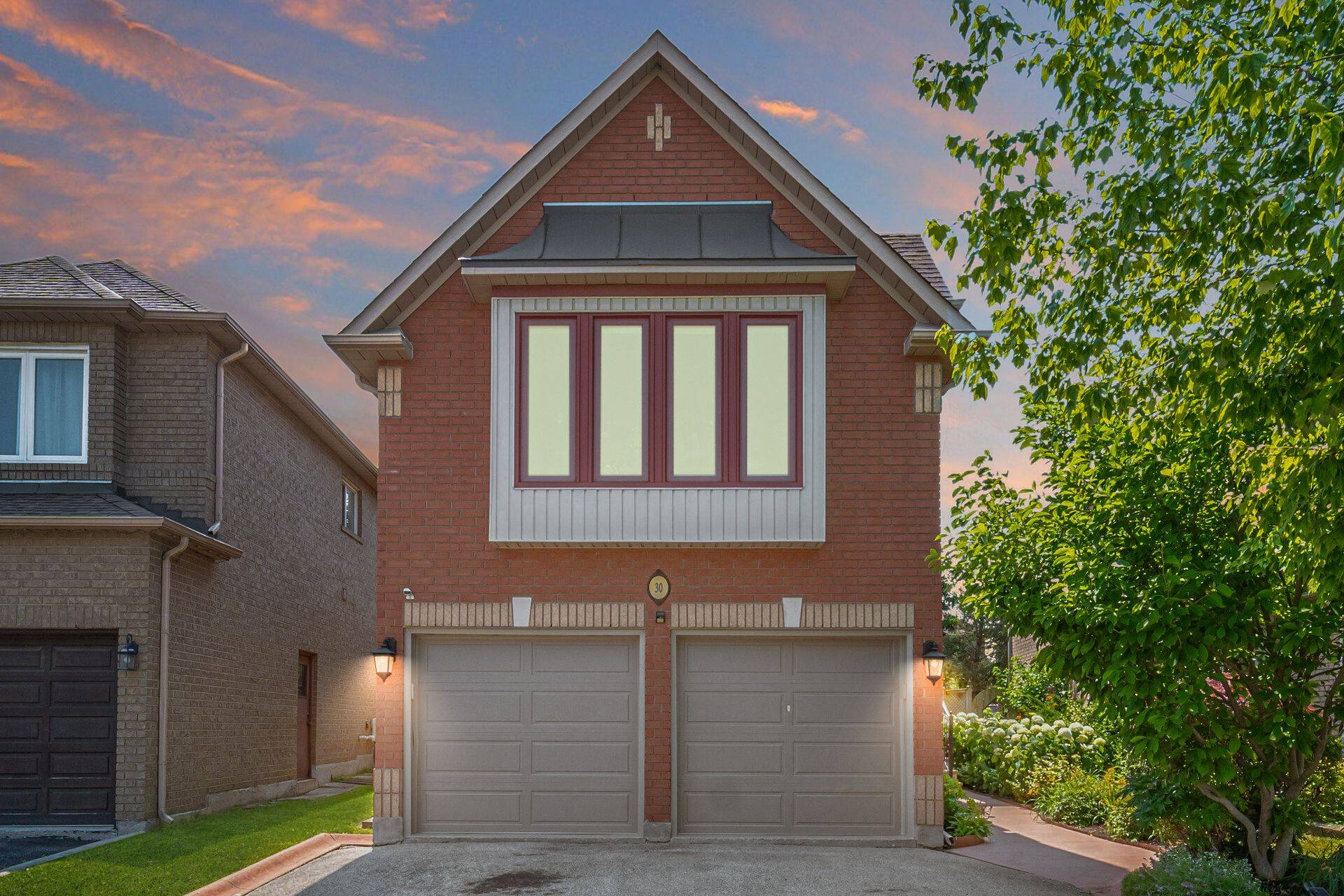 30 Creekwood DR, Brampton, ON L7A 1J3