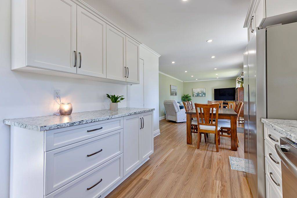 Petawawa, ON K8H 3C3,93 Hemlock ST