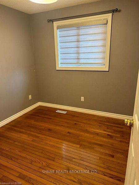 Ingersoll, ON N5C 4B7,41 HILLSIDE RD