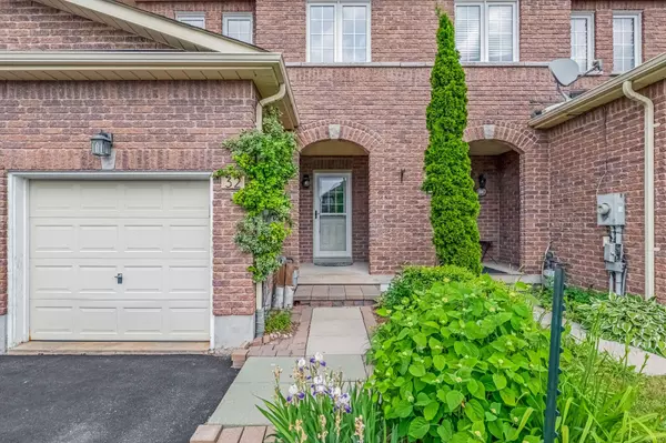 Barrie, ON L4M 0C6,32 Arch Brown CT