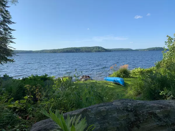 Lake Of Bays, ON P0B 1A0,3179 Muskoka Road 117 N/A ##2