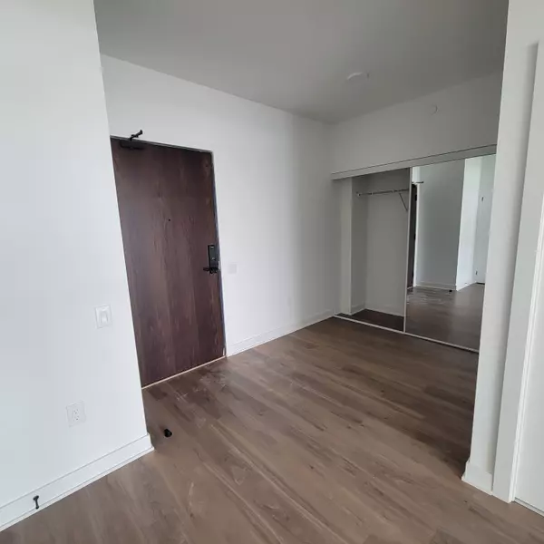 Hamilton, ON L8E 2J8,2782 Barton ST #1412