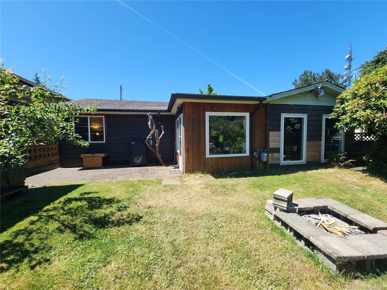 565 Dogwood St, Campbell River, BC V9W 2Y4