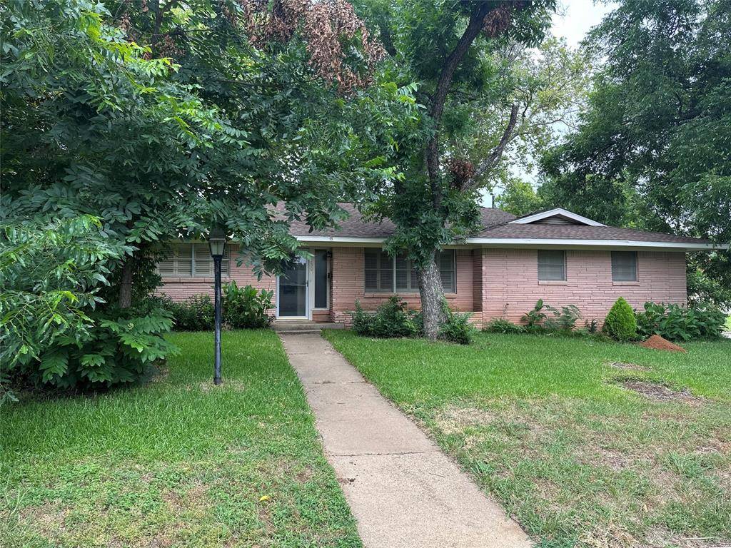 1509 University Drive, Arlington, TX 76013