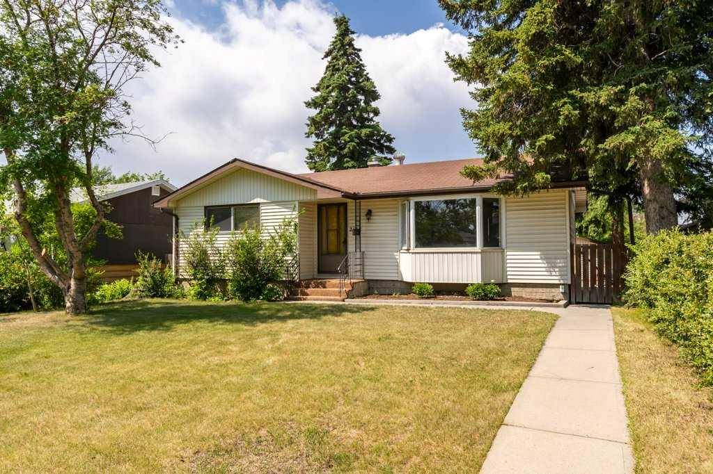2128 Mackid CRES NE,  Calgary,  AB T2E 6B4