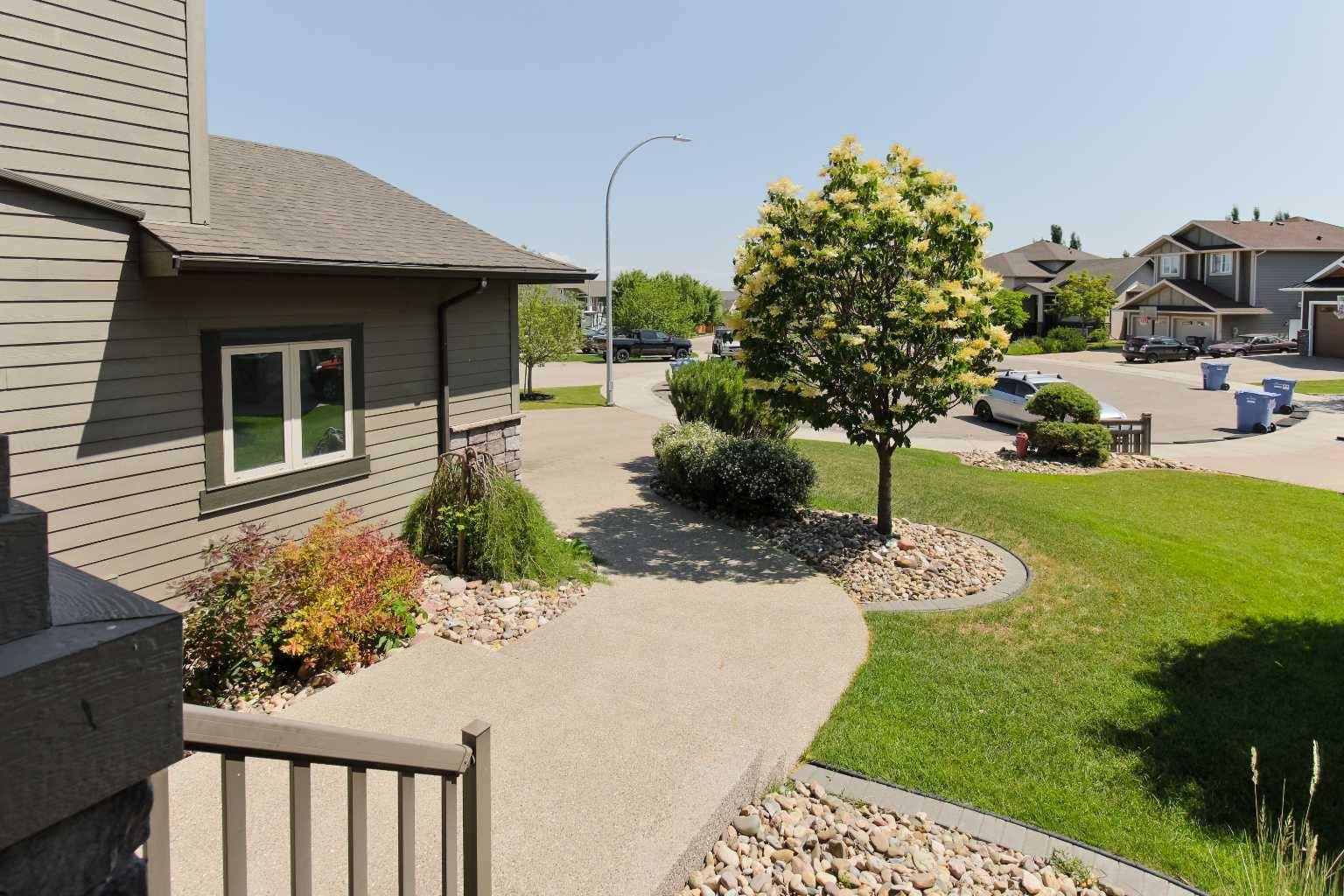 Lethbridge, AB T1K 5T1,437 Stonecrest TER W