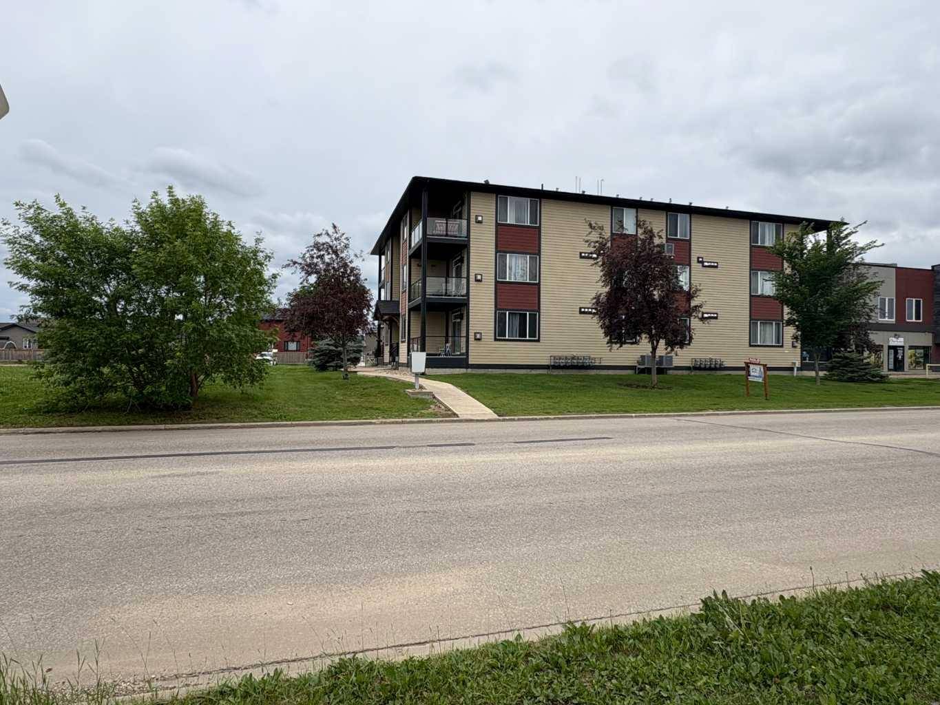 Slave Lake, AB T0G2A3,605 6 AVE SE #303