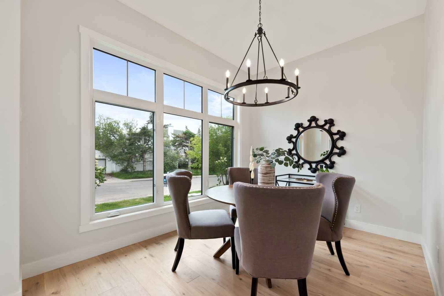 Calgary, AB T2T 0W1,2110 23 AVE SW