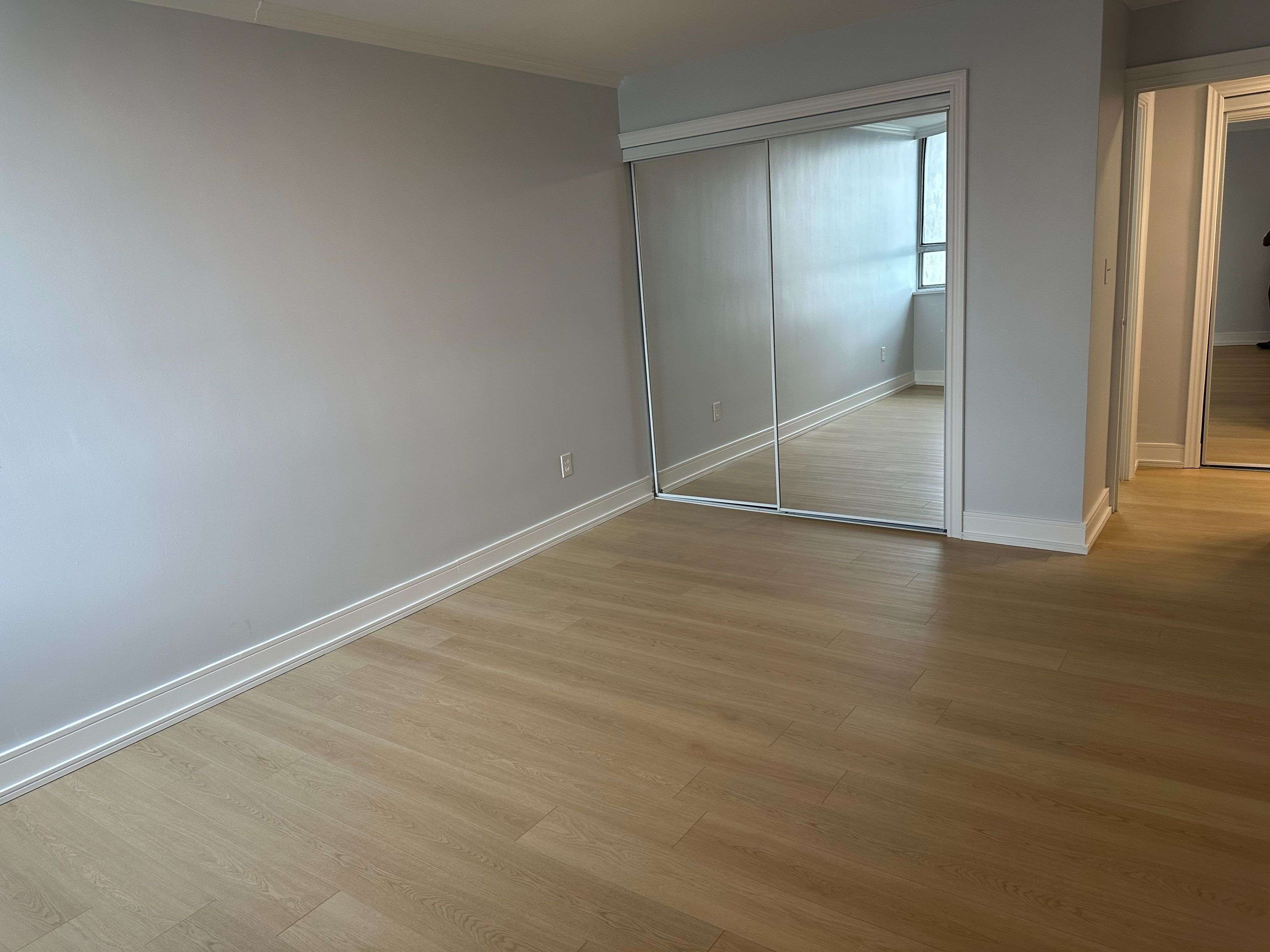 Toronto E03, ON M4C 5L6,5 Massey SQ #2511
