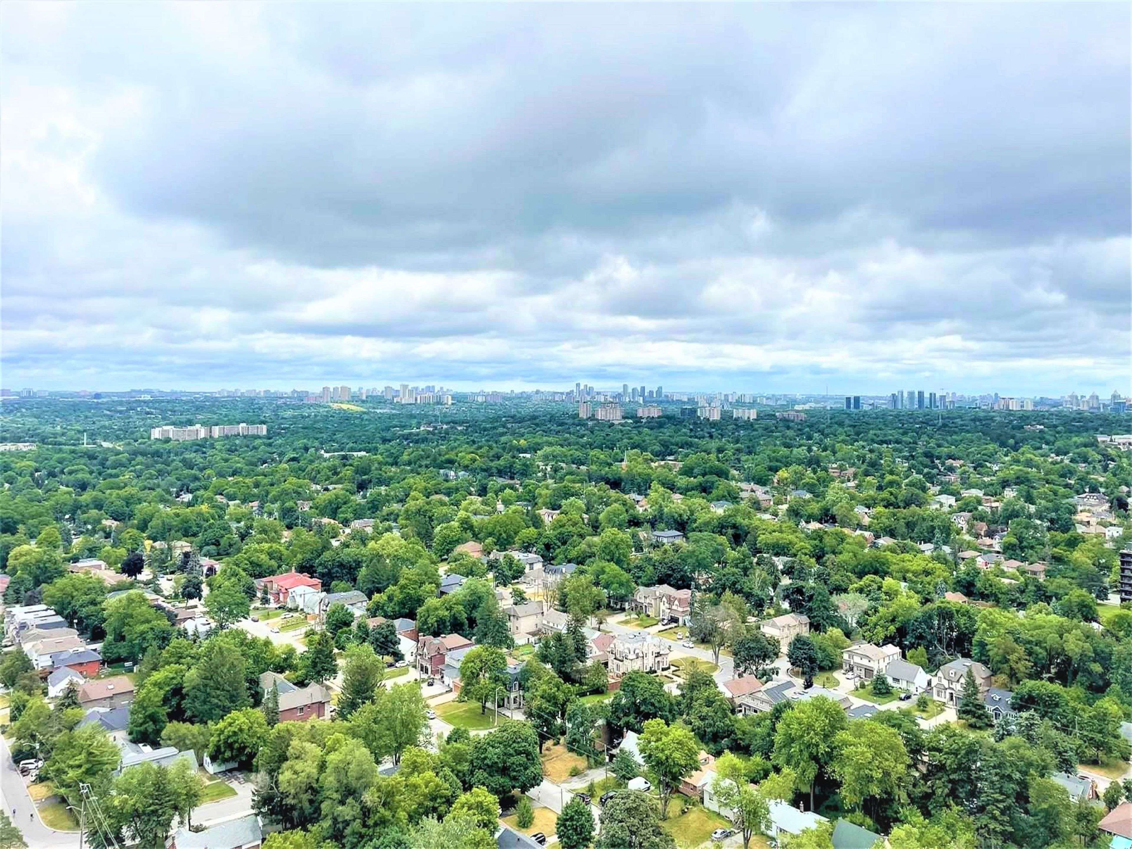 Markham, ON L3T 0C8,7161 Yonge ST #2726 Room