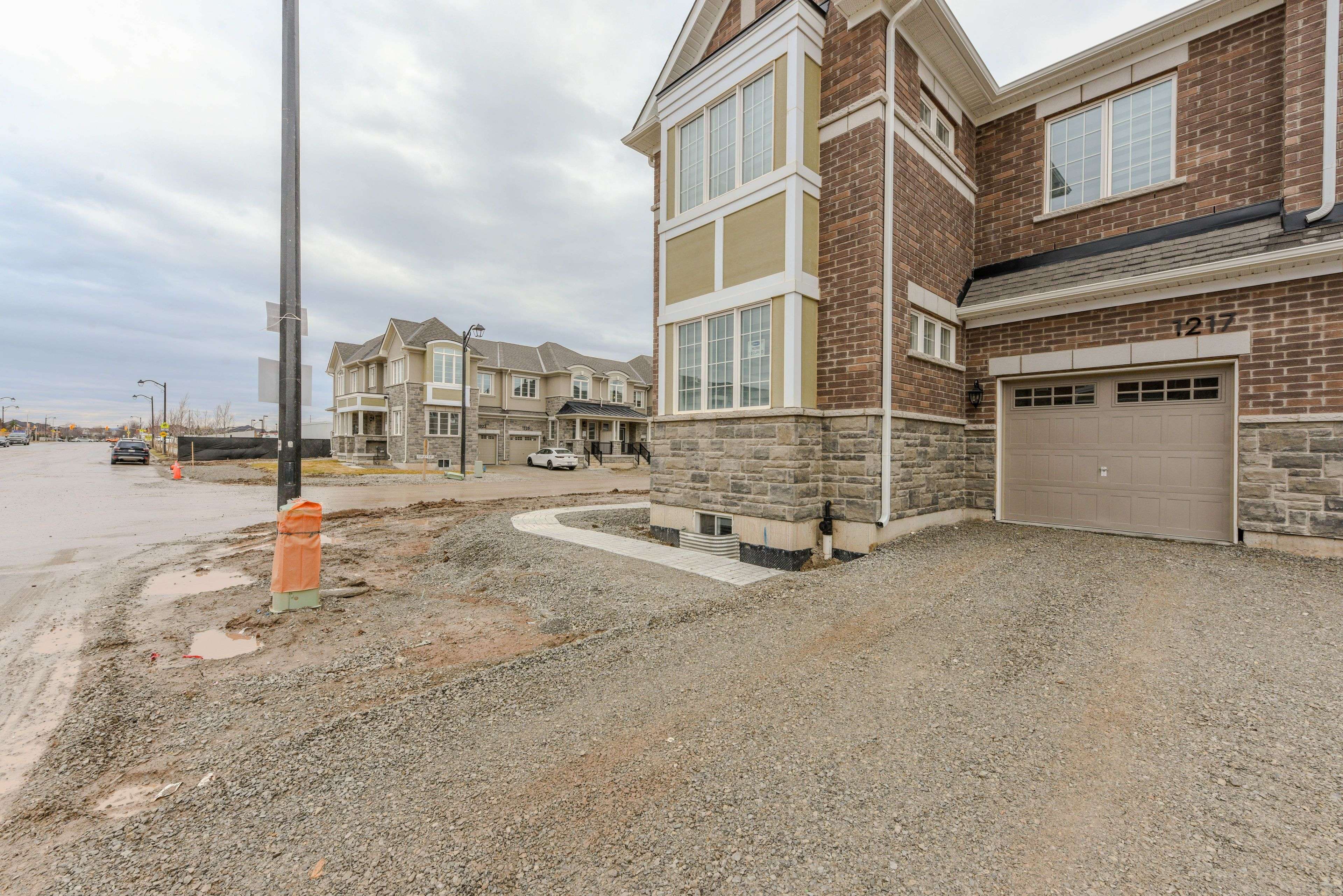 Milton, ON L9T 7V8,1217 Ferguson DR