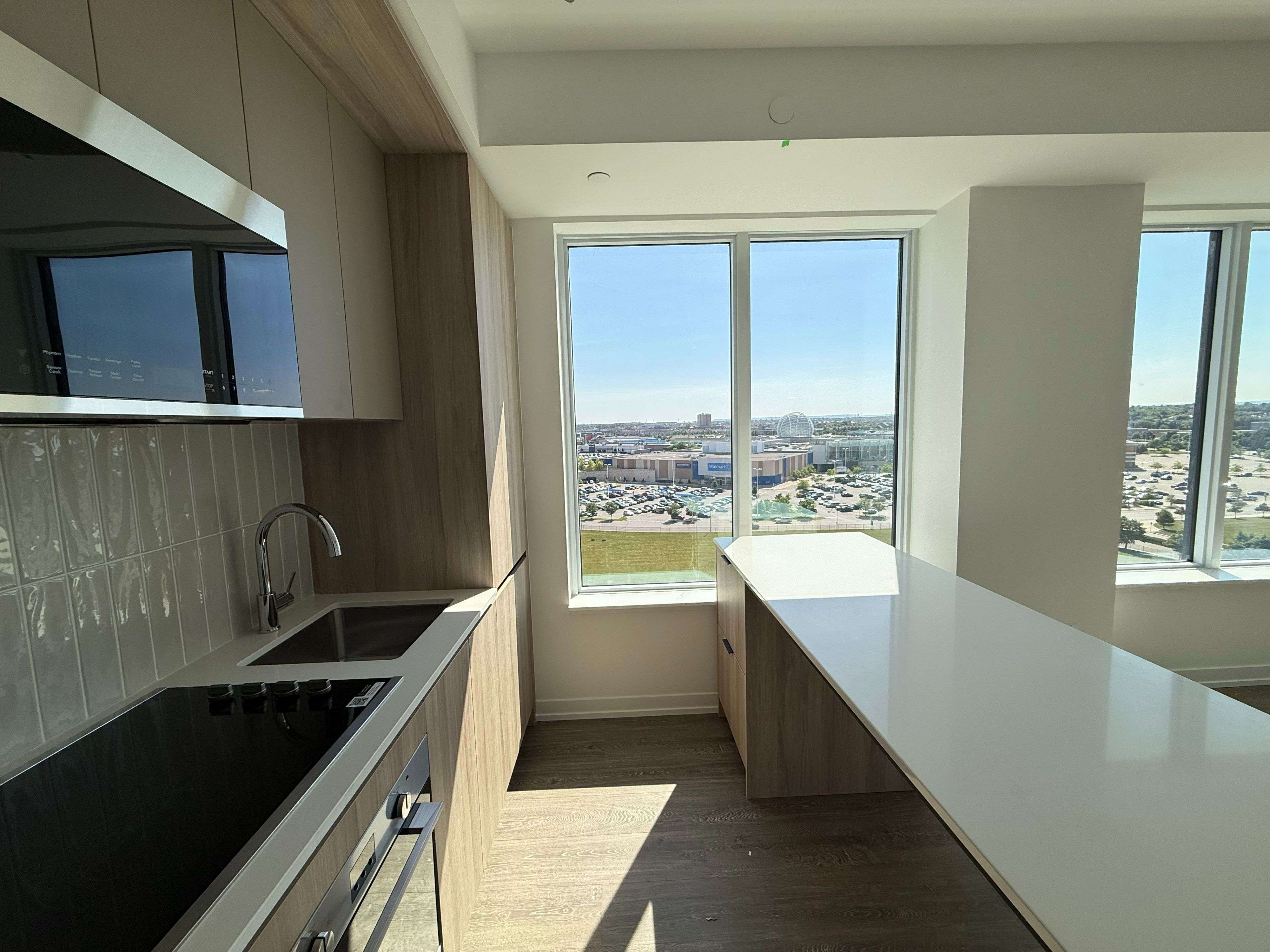 Mississauga, ON L5M 2T1,2485 Eglinton AVE W #1203