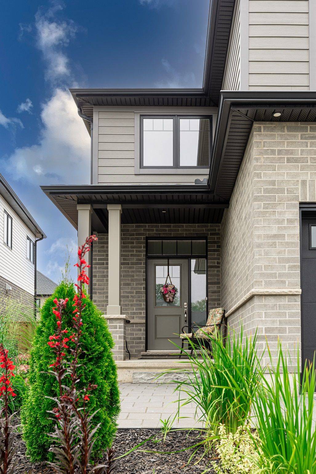 London North, ON N6G 0X5,1592 Applerock AVE