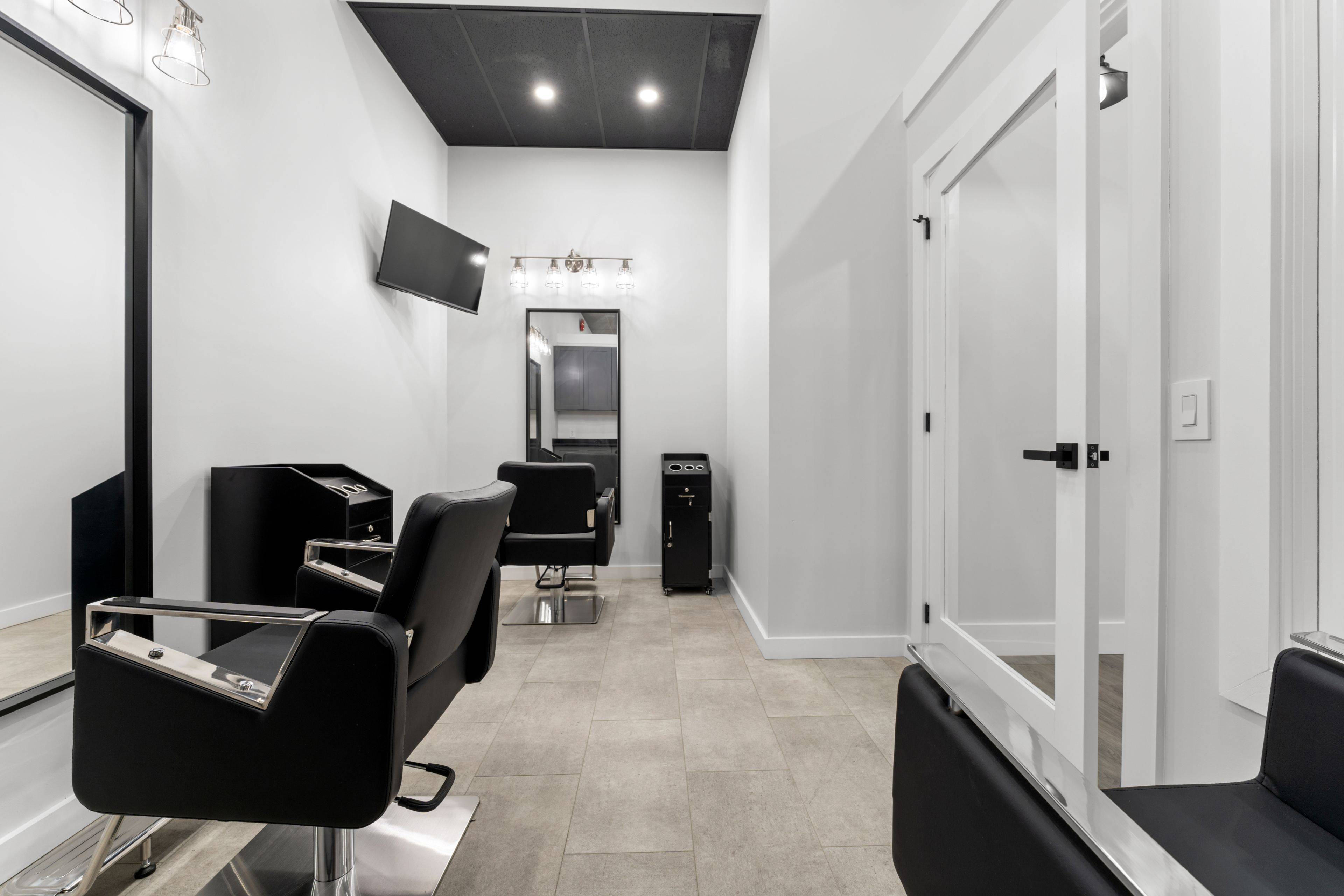 Guelph, ON N1H 4E4,45 Wyndham ST N #7