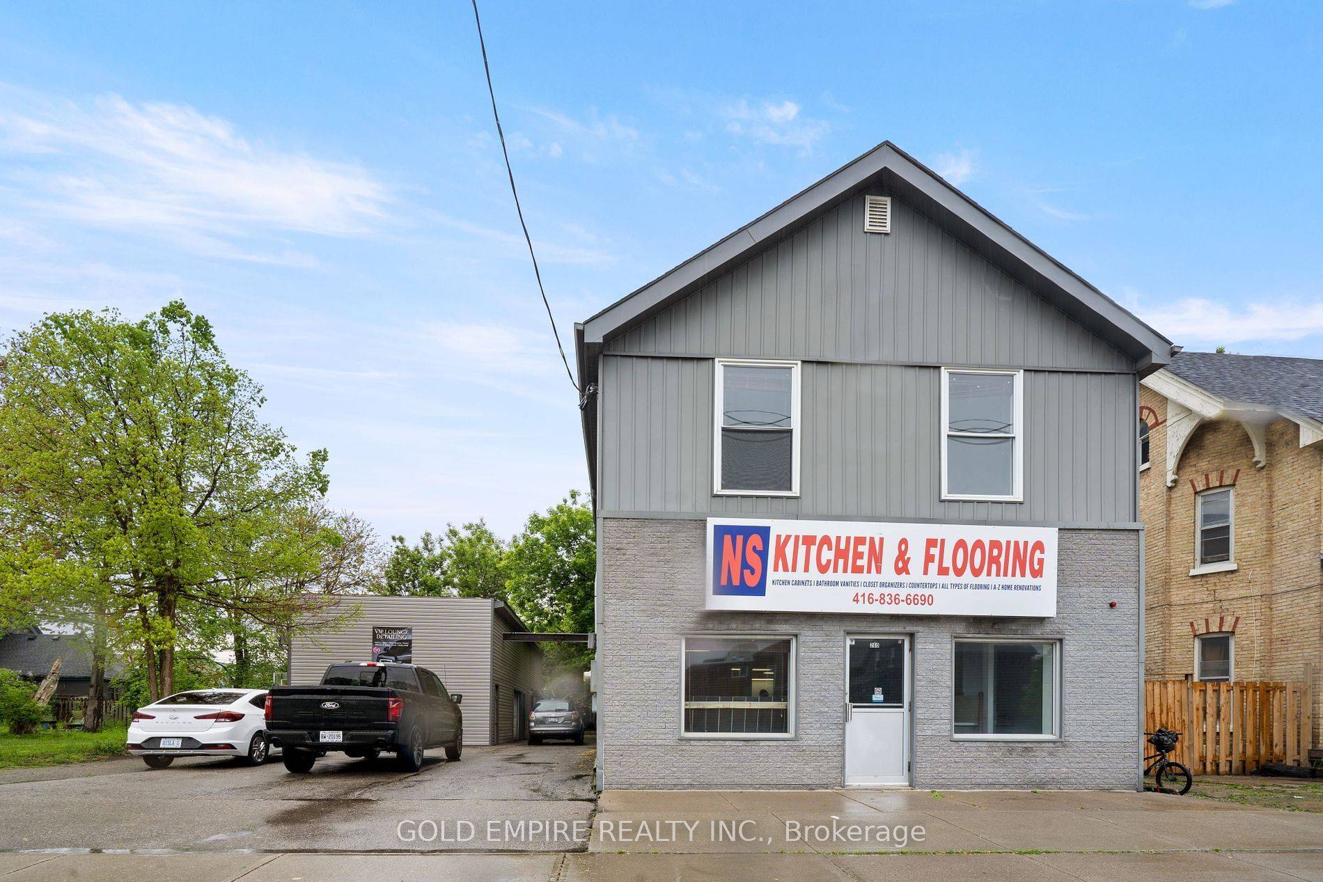 London East, ON N6B 2V6,260 Burwell ST