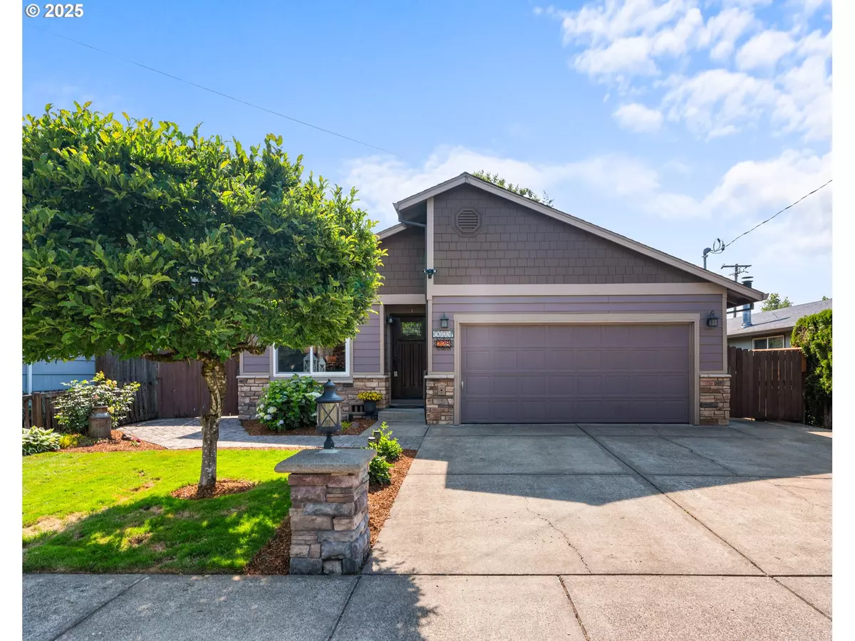 Carlton, OR 97111,229 N 6th ST