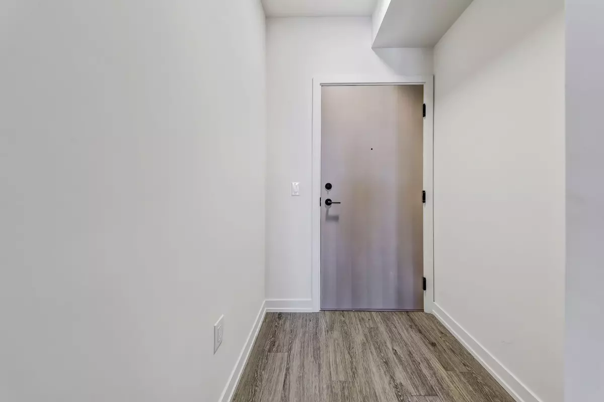 Toronto C01, ON M6R 2B2,181 Sterling RD #410