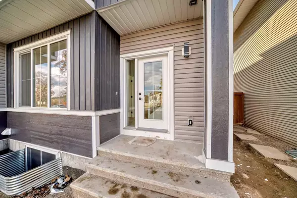 Calgary, AB T2B1G4,42 street SE #2215