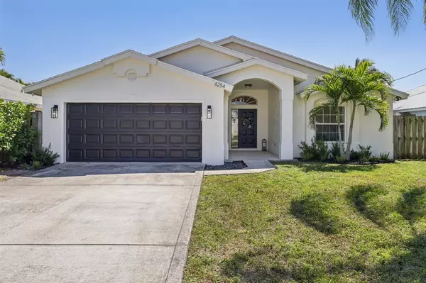 6254 Lucerne St, Jupiter, FL 33458
