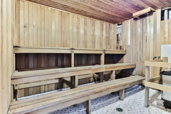 Toronto W05, ON M3N 2P3,335 Driftwood AVE #909