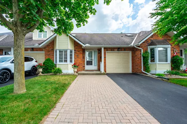 810 GOLF LINKS RD #23, Hamilton, ON L9K 1J7