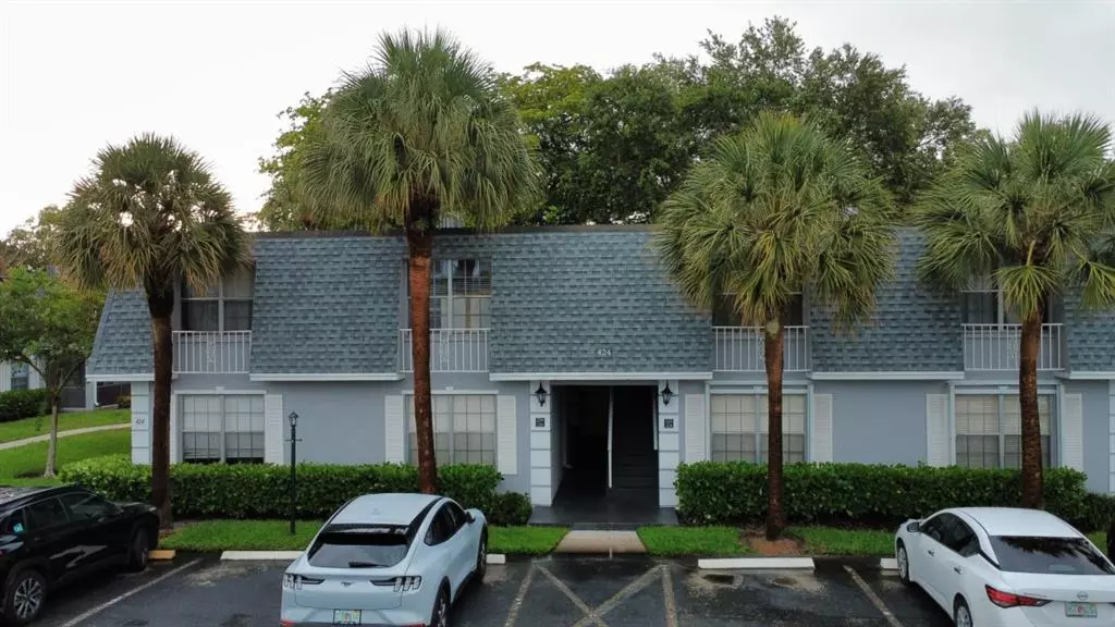 424 NW 70th Ave #123, Plantation, FL 33317