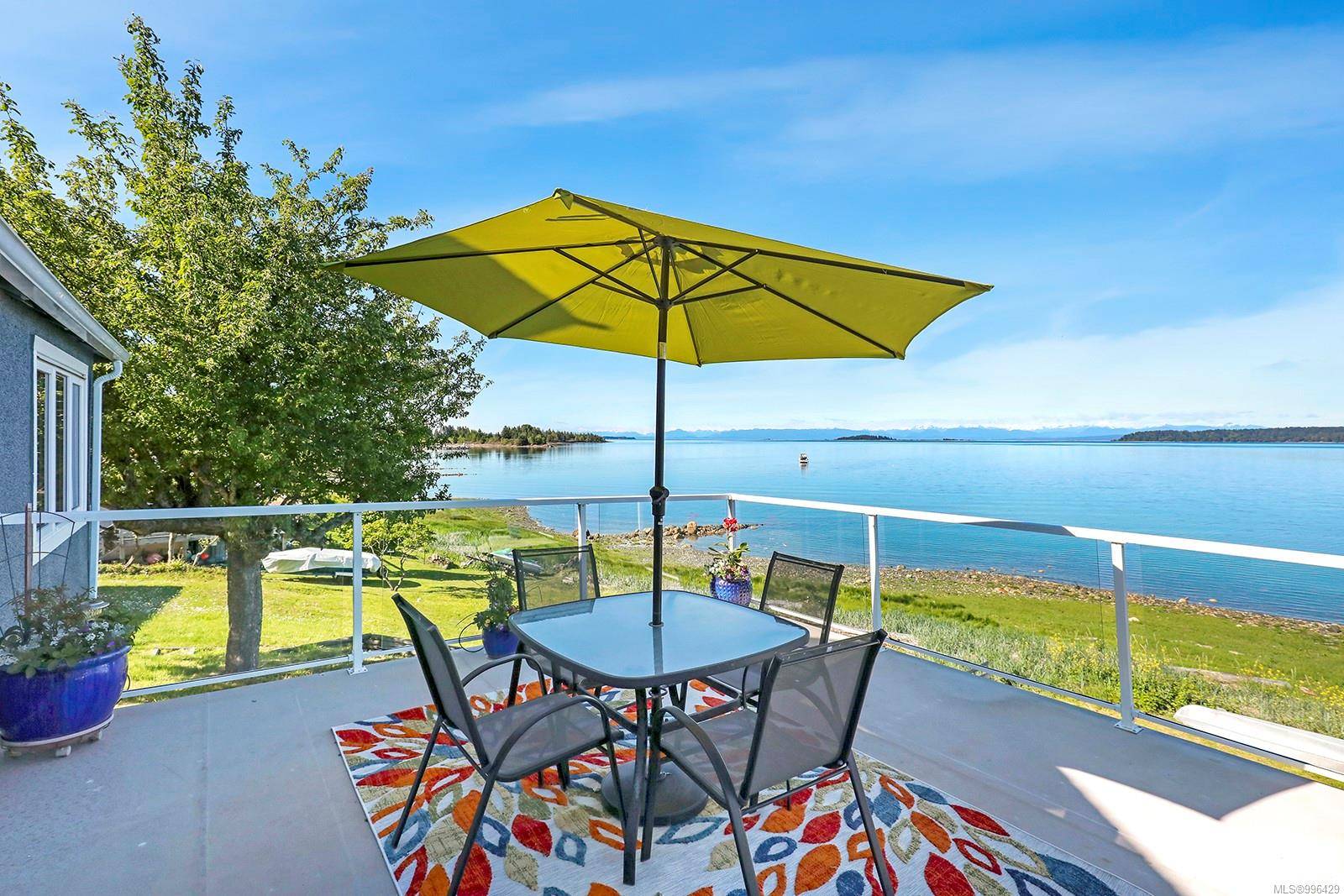 5632 Island Hwy S, Union Bay, BC V0R 3B0