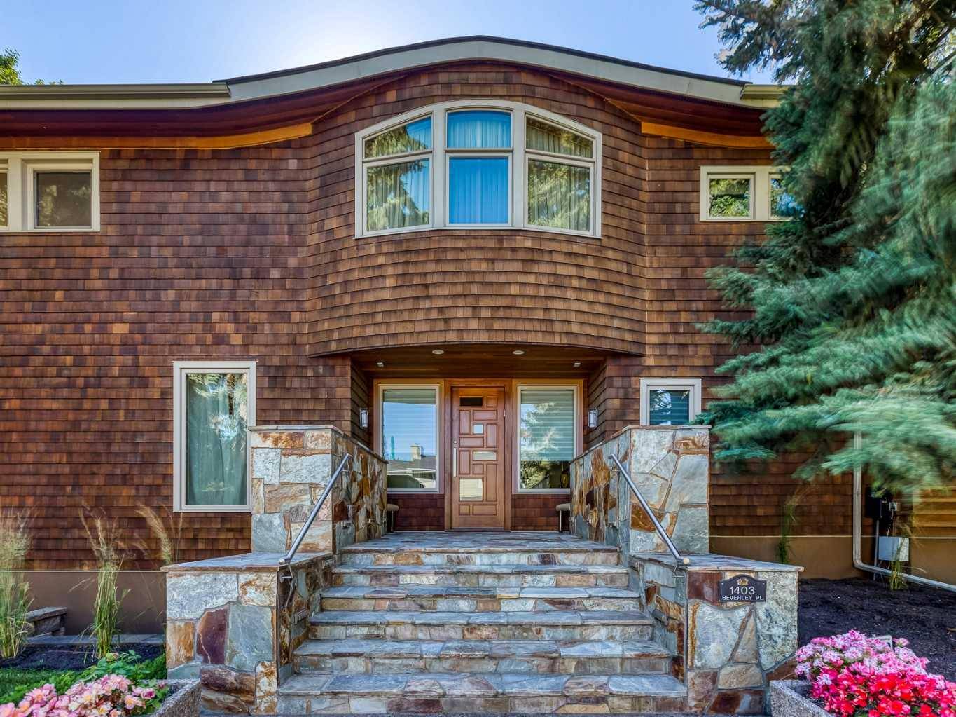 Calgary, AB T2V 2C7,1403 Beverley PL Southwest