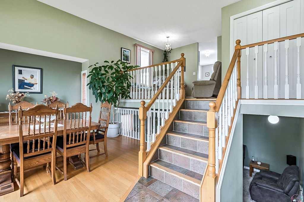 Calgary, AB T2Y 2Y2,141 Shawfield WAY Southwest