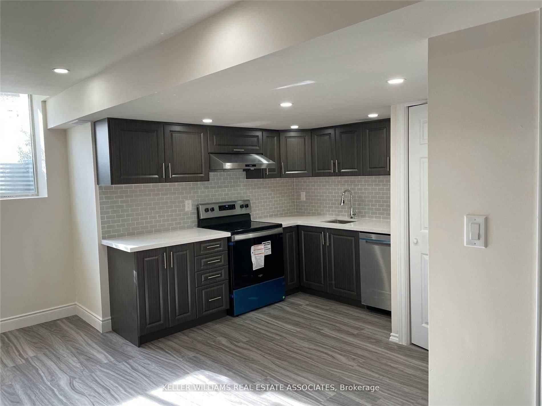 Brampton, ON L6Y 6E8,35 Elysian Fields CIR #Bsmt