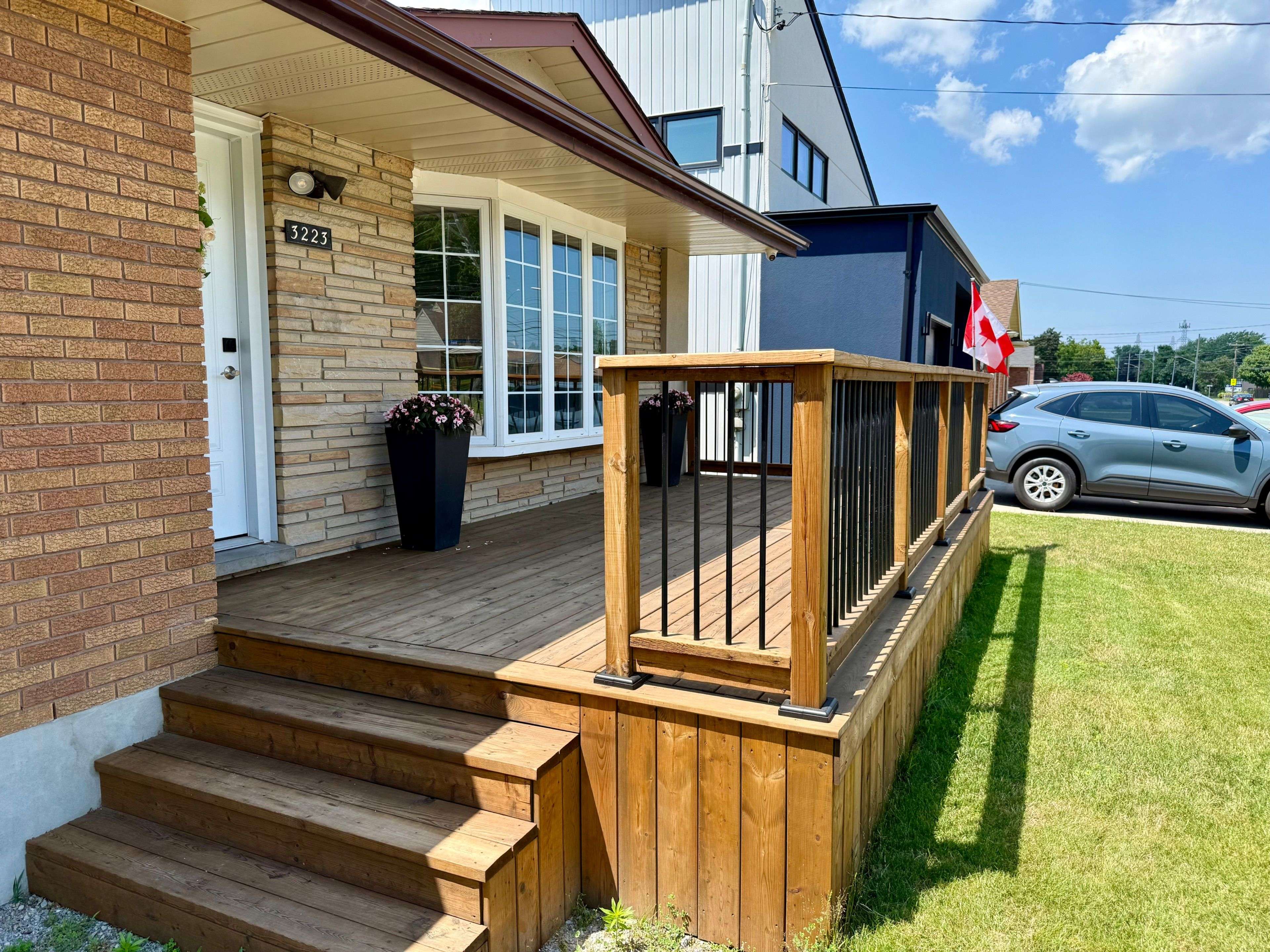 Niagara Falls, ON L2J 2Z9,3223 Dorchester RD