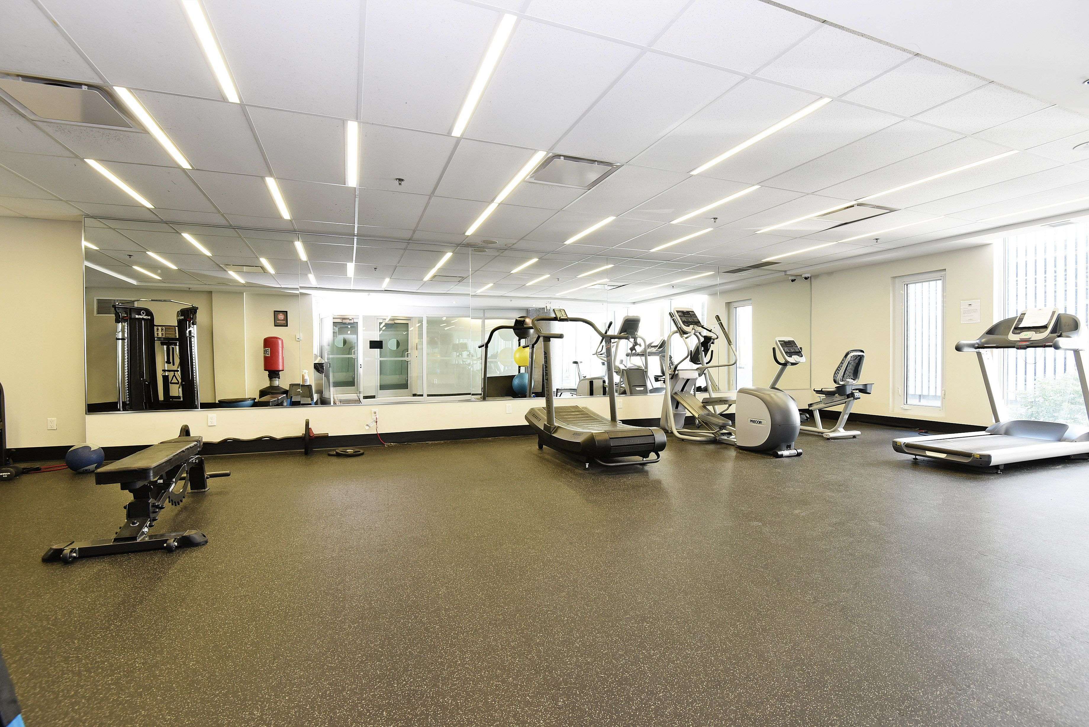Ottawa Centre, ON K2P 0X5,40 Nepean ST #1304