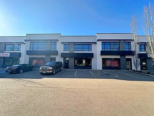 Fort Mcmurray, AB T9H 4C4,400 Mackenzie BLVD #207