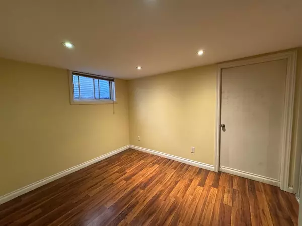 Mississauga, ON L5G 1H4,308 Lakeshore RD E #Lower level