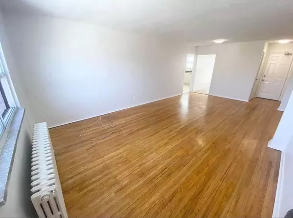 Mississauga, ON L5G 1G8,237 Lakeshore RD E #3