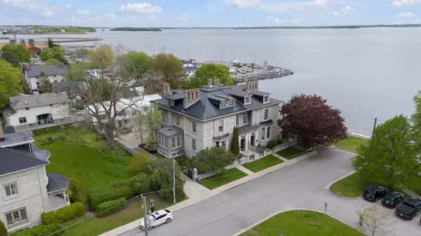Kingston, ON K7L 2W2,3 Emily ST